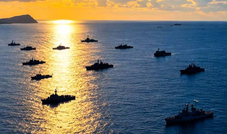 El destructor ARA “Almirante Brown” interopera con unidades del mundo