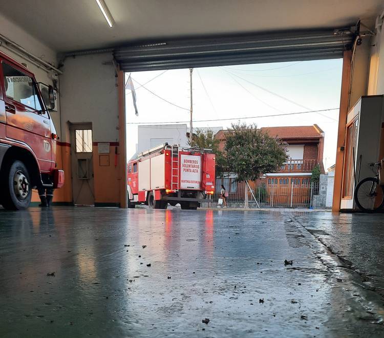 Un principio de incendio movilizó a los bomberos en la zona sur