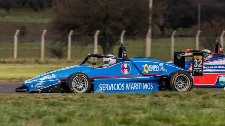 El piloto puntaltense Milton Cudina ganó en la Formula Nacional disputado en la localidad de Toay