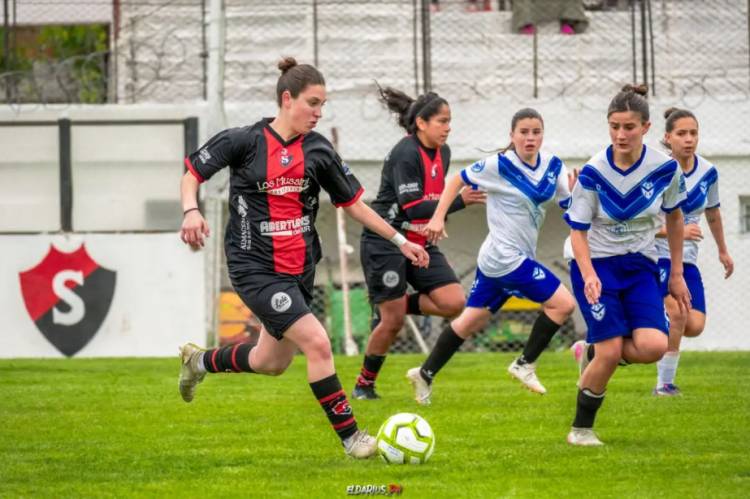 Fútbol femenino: goleadas en la fecha 13 del Clausura y definiciones en la Primera B