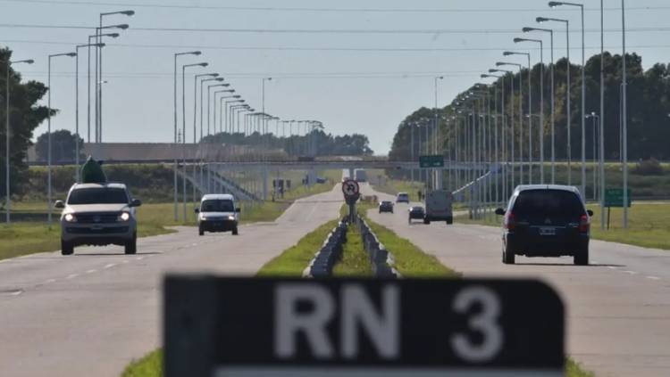 Comenzaron trabajos de reparación de la autovía de Ruta 3